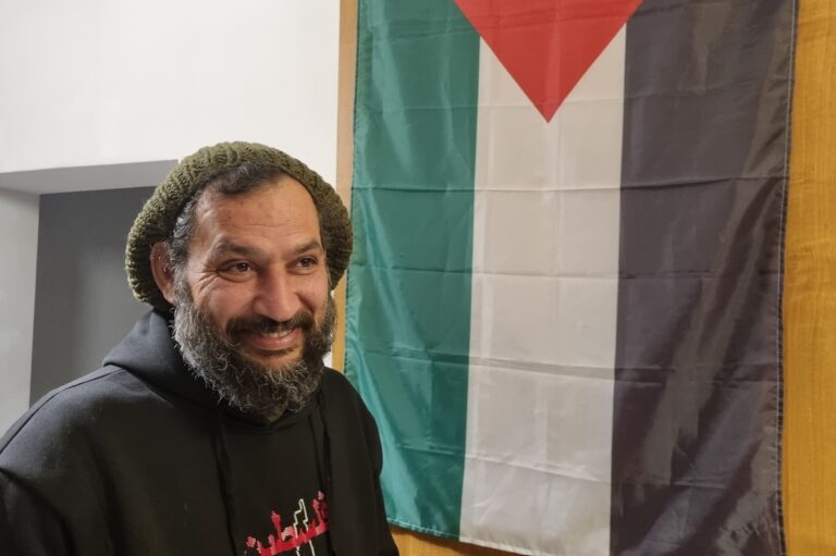 Amunicja w formie wiedzy: Baha Hilo i jego walka o wolność Palestyny