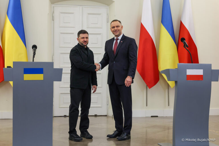Co kryje się za akcją odebrania orderu Zełenskiemu?